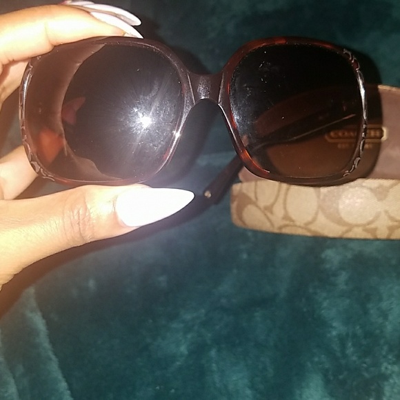 Coach sunglasses - Picture 3 of 4